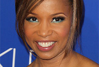 Spring-2013-makeup-trend-alert-teal-eye-makeup-side